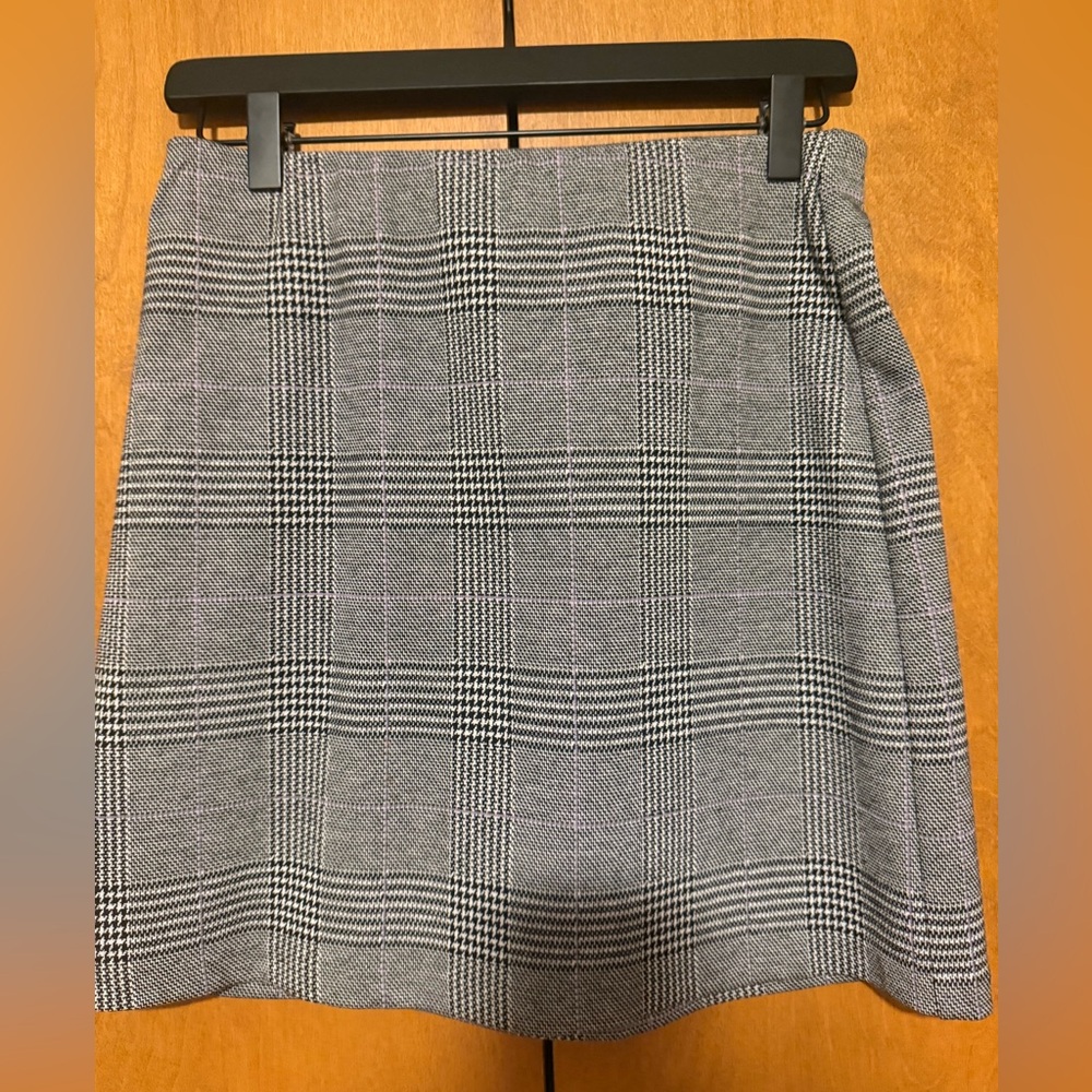 H&M Gray and Black Checked Mini Skirt